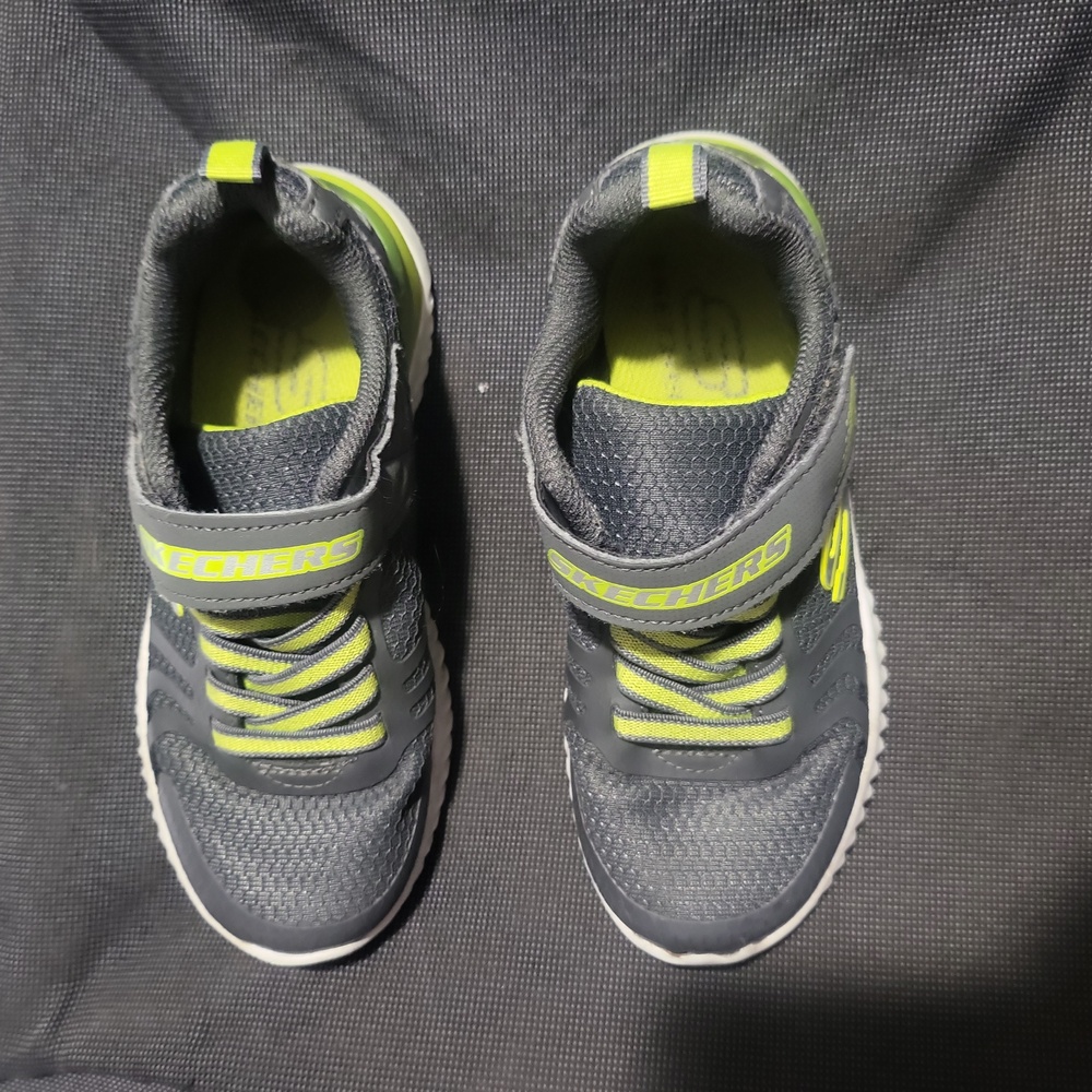 Skechers shoes